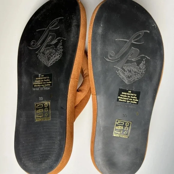 New Free People Wonderland Thong Flip Flops Sandals Suede Tan 8/39 Womens - Picture 8 of 10